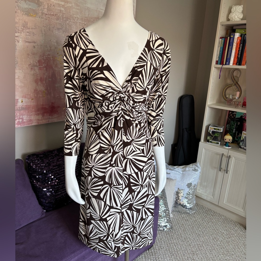 London Times Brown and Cream Ruched V neck Cocktail Dress Size 10
